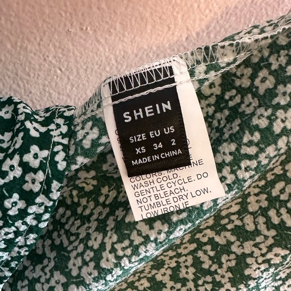 SHEIN VCAY Ditsy Floral Crisscross Tie Backless Cami Dress - Picture 5 of 5